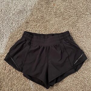 lululemon hotty hot shorts black